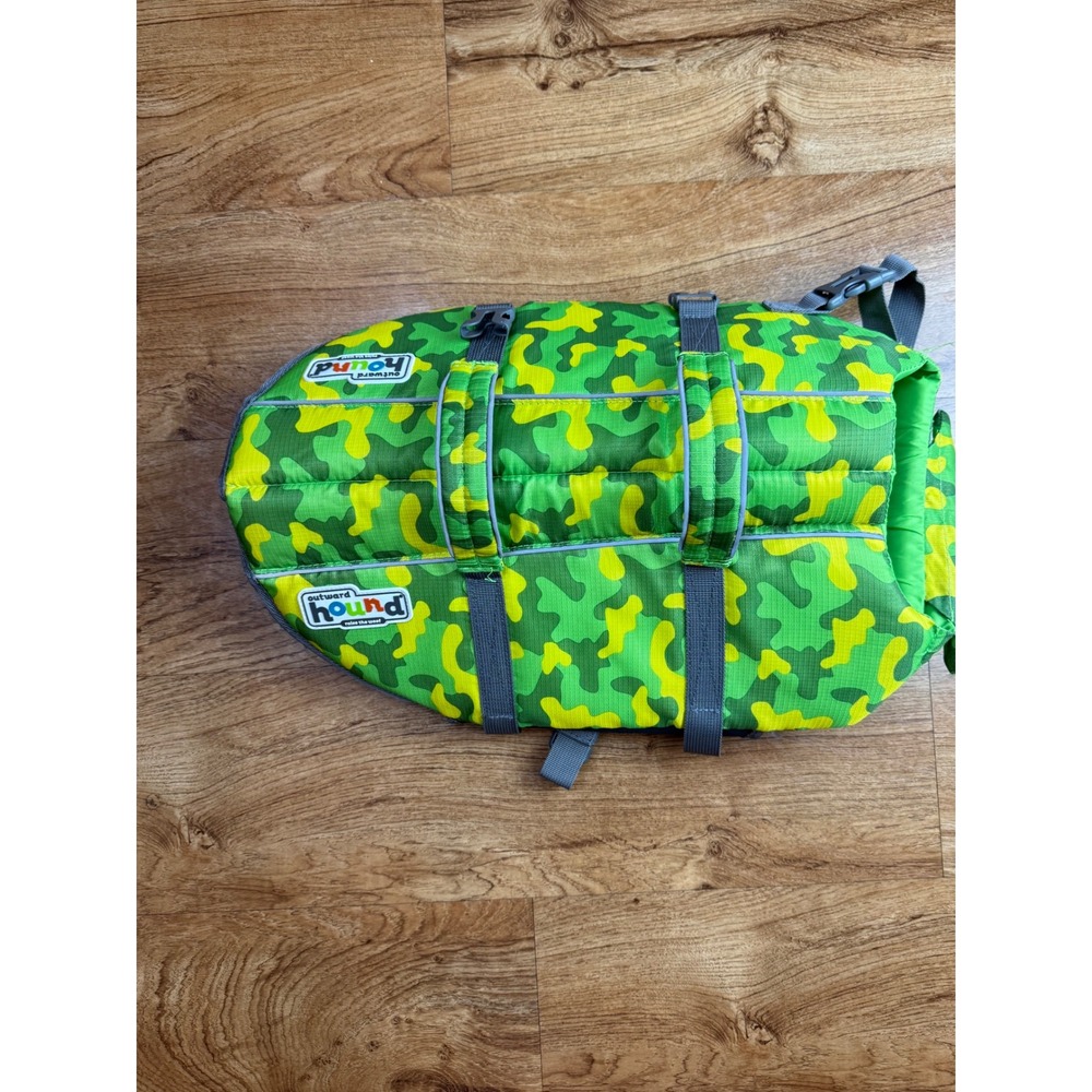 Outward Hound Granby Dog Life Jacket Green Camo Large 55-85lbs Dual Handle Vest